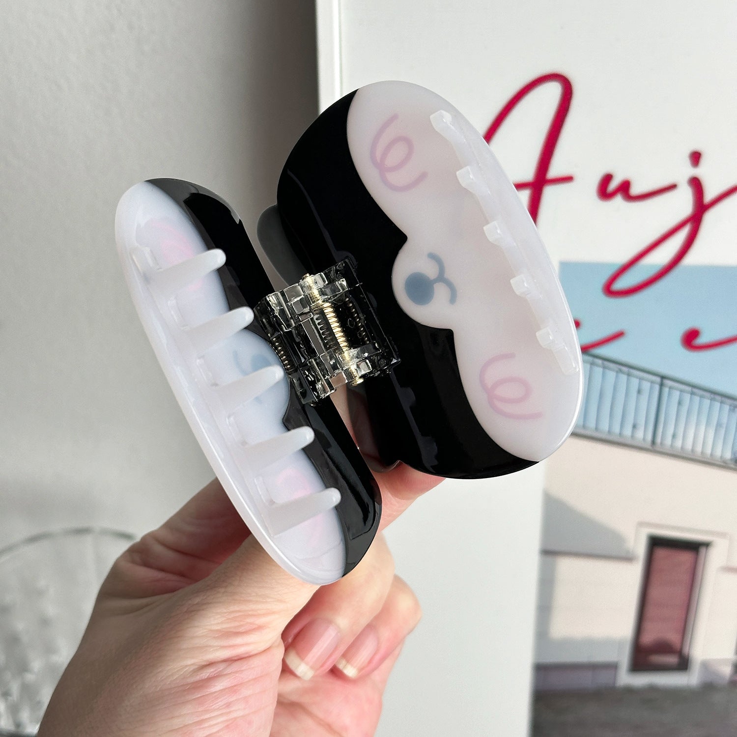 Cute Sweet Puppy Dog Shaped Acrylic Waterproof Lightweight High Quality Hair Claw Clips for Girls Women Kids Daily Use Fashion